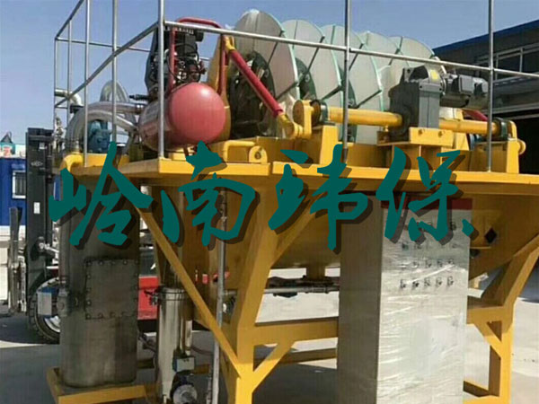  轉盤(pán)壓濾機 